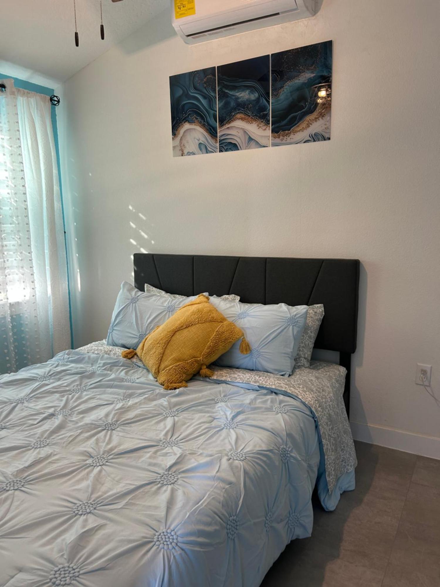 Perfect Getaway-Lovely Cottage House- Near Beaches Нокомис Екстериор снимка